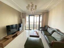 恒大悦府 精装通透三居室 瞰海观山 83.8万老本随时看房