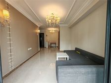 新上好楼层 精装没住过 房主急售 价格可议 老本过户