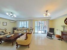 华光城 三期 底楼复式 带产权车位 诚意出售 中间位置