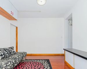 省税必看房 漕宝路地铁口 电梯精装修 边套全明 客厅带阳台