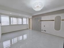 5000多一平三中鸿泰花园电梯带院业主新装修大三居老证