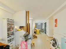 房东已经和我定好房子,前面是花园。婚房装修,送固定车位