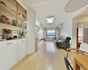 荣盛花语城 3室1厅 南