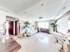 中.央国际 次新小区 全明户型 楼层好 价格可议