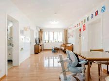 海桐小区 3室2厅1卫 精装修 650万元