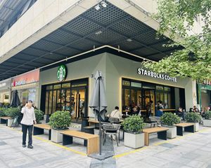 货真价实(星巴克 年租35万)22米开间 价格含税无抵押!!