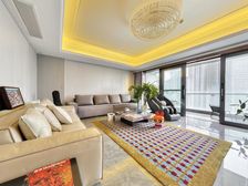 九龙仓擎天半岛 4室2厅 东南