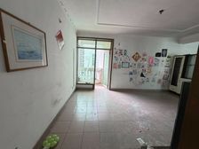 广场旁,金牛花苑朝南3房,随时看房