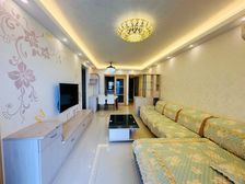 万科金色悦府 商业配套齐全 刚需小三居 高楼层视野好 有电梯