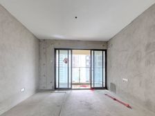 适居四房,南北通透,户型方正,安静不吵,交通方便