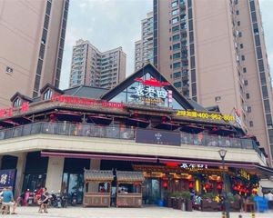 西城独栋出售!年租金80万!车位充足!20米展示面!可个人买