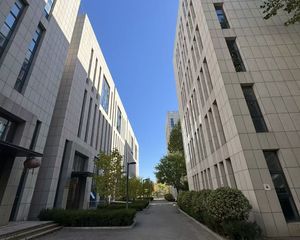 大兴马驹桥 红金龙国际企业港 1118平米得2000平米整栋