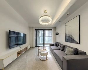 越秀明珠天悦江湾 90.84平3居精装修拎包入住有车位送管理