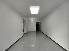 高新十二路,精装两室,落地窗,首付只需4万起