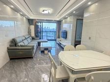 万象府东南向精装三房 满二诚售318万