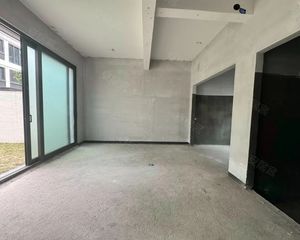 中冶逸璟公馆(别墅) 交通便捷 停车方便 南北通透 带电梯