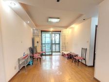 房东诚心出售,顶楼,简单装修,满五年,南北通透户型