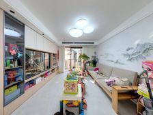 南北通,户型方正,40多万精装修,税费各付