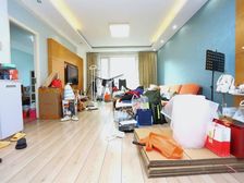 第三大街 低密度社区 南北通透 双卫生间 豪华设计 出行方便