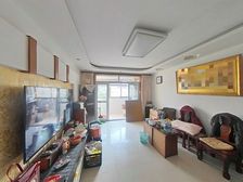 三房两卫,中间楼层采光好,9号曹路站,恒越荣欣广场,看房随时