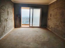 (业主诚售)中间楼层 通透户型端户 毛坯房 近育新满2年