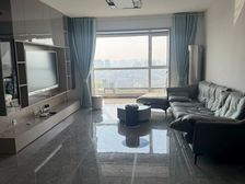 滨河万达一方上河府 前排证满二东边户133平 三室精装修没住