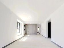 即买即住现房 总高6层电梯 大三居 环境好 建筑质量 物业好