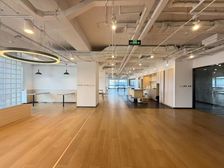 清华同方 地铁上盖 728平米整层 加装24空调