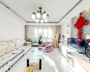 金色房产三山新新家园 二层三居 随时看房 有储藏间 满五年