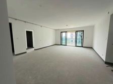 大4房,产证面积140平(438 各付税费,带产权车位一个