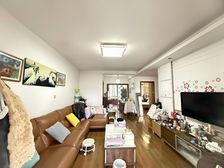 奉浦核心位置,奉教院汇贤未占用,中间楼层诚意出售,看房方便