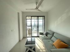 电梯10楼(3房)(190各付税费)南区2012年竣工的