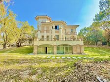 南临河看佘山 南花园6亩 双首层设计全明地下一层 随时看