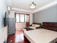 嘉善路地铁口!新出笋盘 南北通透,一梯两户,小区停车方便!