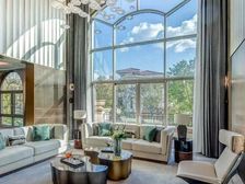 豪装1600万拎包入住 全明4层 带电梯和泳池 临河看山