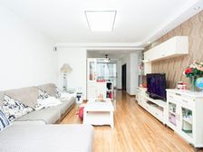 精装修 房东看好房子了 家具家电全送 园林小区 带固定车位