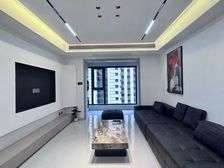 急!性价比顶天!婚房看过来!精装修未入住!中间楼层!价可谈!