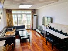 附送30平阁楼,采光好,无遮挡,不潮湿,带固定车位,看中可谈