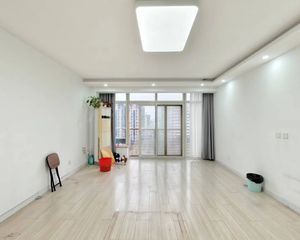 远洋风景149.03平米精装南北3室2厅2卫人车分流地库入户