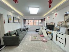 九华苑多层3楼精装2年 全屋花费40万 送27平小车库