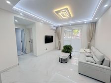 新上自住全送两房!电梯中层!看房随时!花园位置!带固定车位!