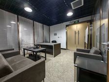青秀万达!275平急售(3800一平)户型方正!欢迎咨询看房
