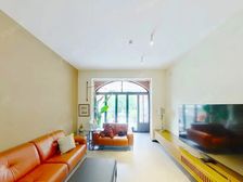 北五环联排!纯地上面积,独门独院。南北四居,有电梯和车库!