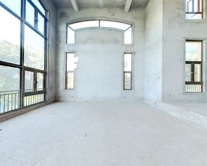 锦绣山河三期成熟小区,人气旺,交通便利!价格可议!