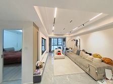 装修40万软硬装 满五仅需契税前排无遮挡 近西云楼宝龙广场