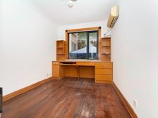 新上好房,一楼带大院子,采光 ,接受置换,有车位