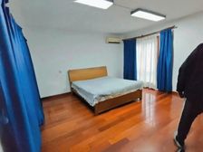 万科双拼(中心湖景观)院子200平,看房方便,超大6房急出售