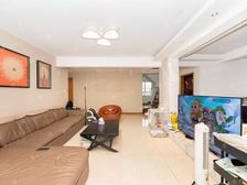 上海春城(南区) 双卫 临地铁 商业配套齐全 高楼层视野好