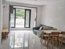 二楼带露台的房子!看房方便,可以在自己家露台上面搞搞烧烤