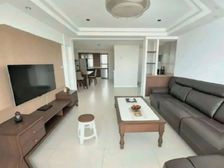 居家自住房!装修全!三期中心位置!接受半年置换!来电即看